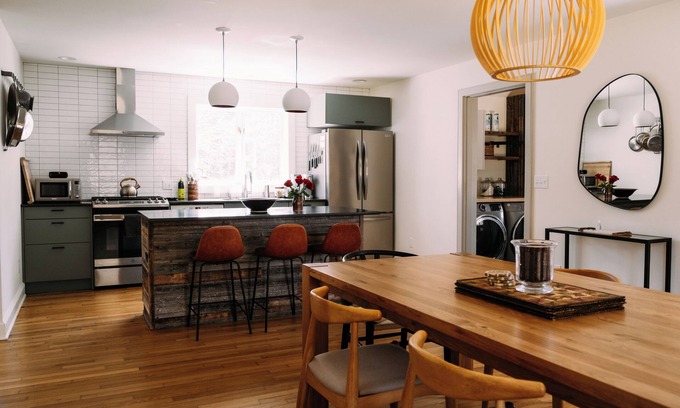 Moretown House | White Birch Haus:Located in the heart of the Mad River Valley-Close to Sugarbush