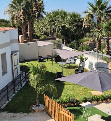 Sant'Andrea Bonagia House | White House Casavacanza