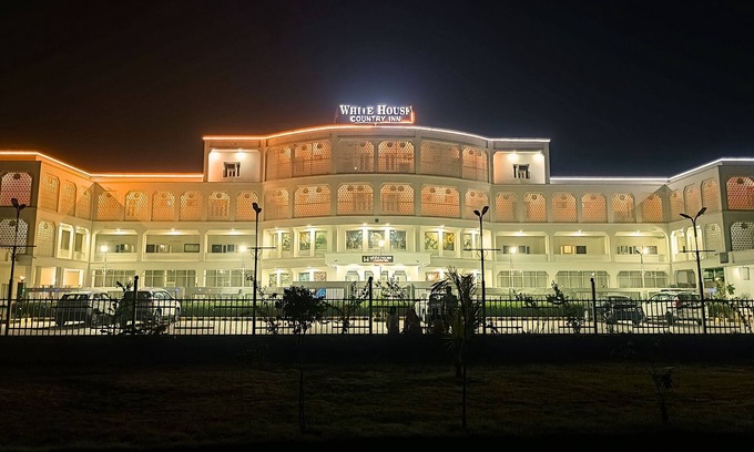 Jhajjar Hotel | White House Country Inn