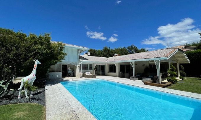 Lanton Villa | White House Duplex