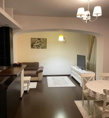 Craiova Apartment | White inn apartment