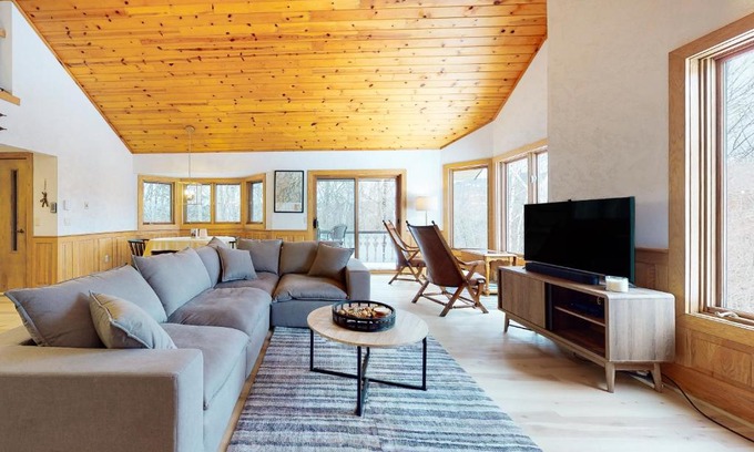 Jackson Apartment | White Mountain Chalet