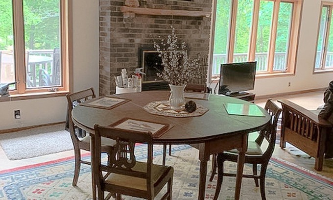 Cass Lake House | White Pine Lodge- secluded lakehome on 40 acres, click pic for Fall deals
