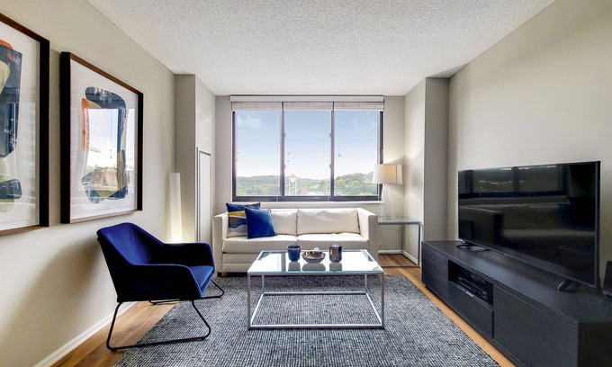 White Plains Apartment | White Plains One Bedroom, Short Walk to Train