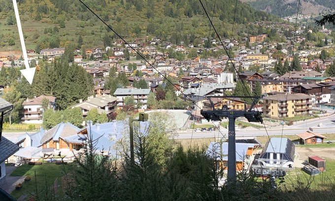 Ponte di Legno Apartment | White Rock apartment