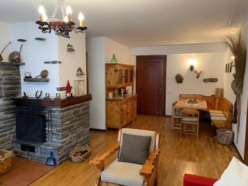Ponte di Legno Apartment | White Rock