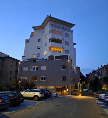 San Donato-San Vitale Apartment | White Roses- free park Mazzini Sant'orsola