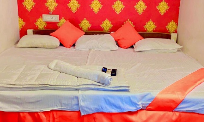 Kalapettai House | White Town Residency (Near Rock Beach)