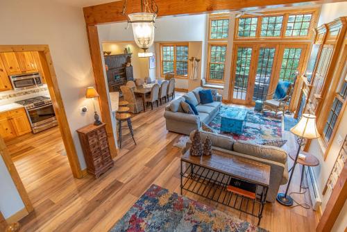Peak 8 House | White Wolf 392