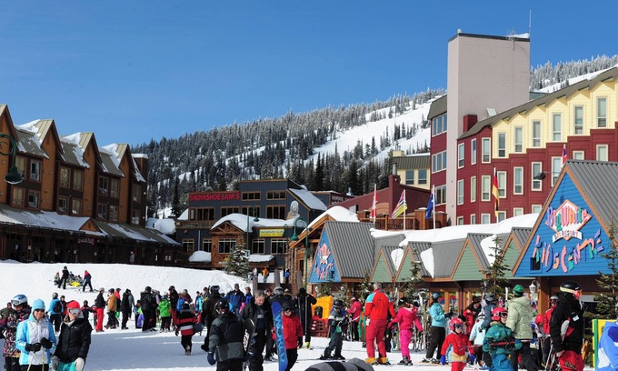 Big White Ski Resort Condo | Whitefoot Lodge Studio in Village Centre