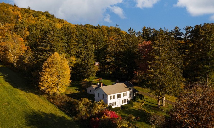 Sheffield House | Whitney by AvantStay | Private Berkshires Estate