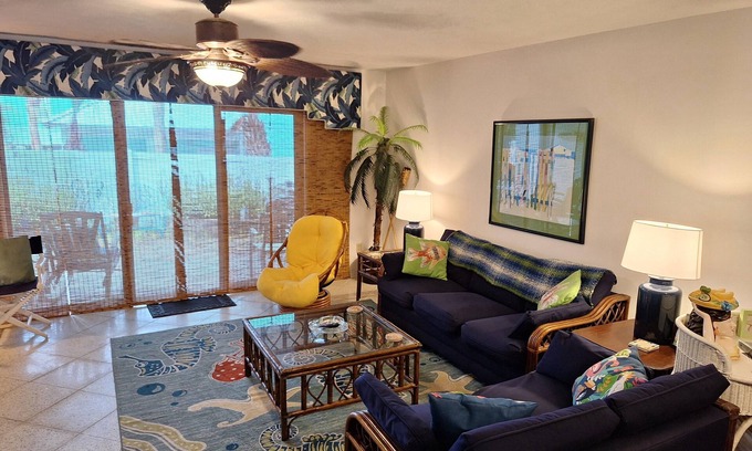 Laguna Beach Estates House | Whitt-at-Sea - Great West-End location at Laguna Beach, Value Priced