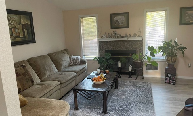 Midland House | Whole House 3-bedroom house in Tacoma with WiFi access