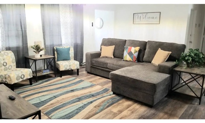 West Palm Beach House | Whole House+Renovated+Pool+Lanai+BBQ+Close to All