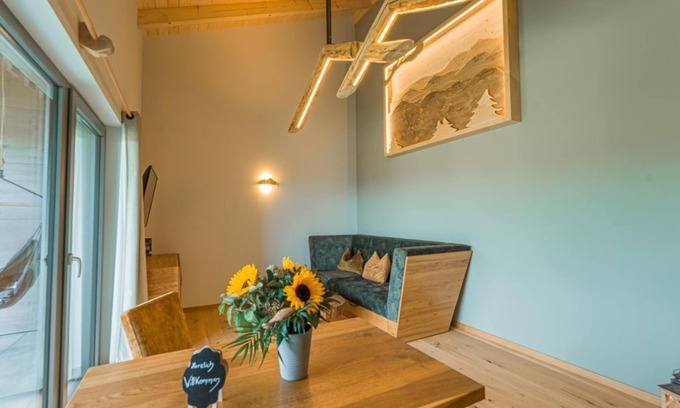 Seiffen Apartment | WIESENHEISL, BEEHIVE - ERZALM