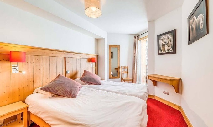 Les Almes Apartment | Wifi, ski-in/ski-out & foot of the slopes, 4th floor, balcony, tv, ski locker, 80m², Tignes