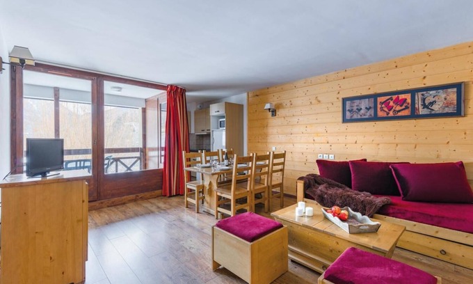 Brides-les-Bains Apartment | Wifi, swimming pool, balcony, tv, ski locker, 28m², Brides Les Bains