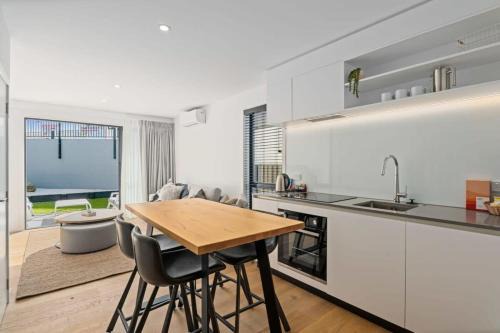 Albert Town Apartment | Wilbro
