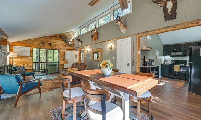 The Woods Cabin | 'Wild Creek Cabin' in Hedgesville: Dogs Welcome!