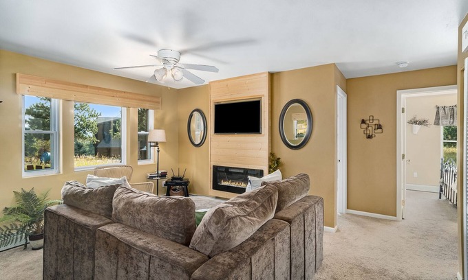 Estes Park House | Wild Flower - Located near Estes Park 18 Hole Golf Course - EV #3197
