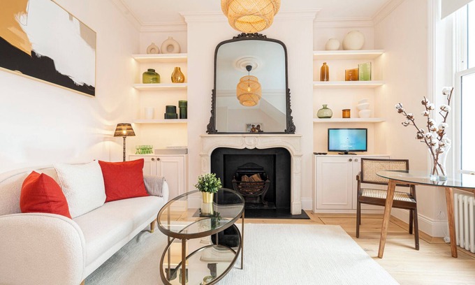 Golborne Apartment | Wild Flowers by UnderTheDoormat