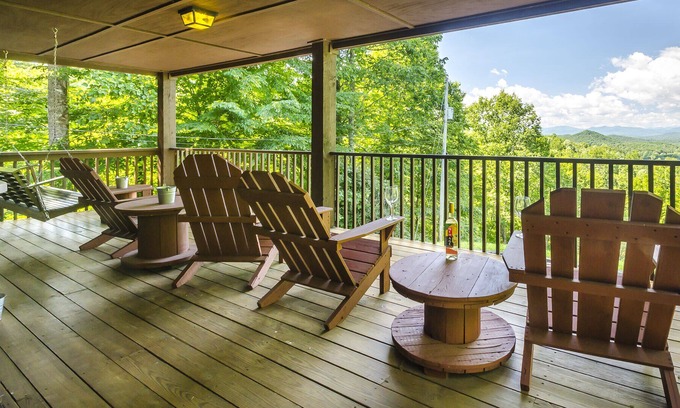 Otto Cabin | Wildlife at your door and Mountains Forever!