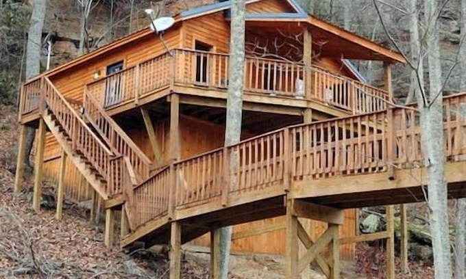 Stanton Cabin | Wildwood Cabin RRG, Hot tub-private hikes nearby