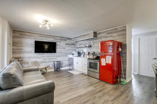 North Wildwood Apartment | Wildwood Condo Community Pool, Walk to Beach!