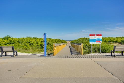 Wildwood Crest Apartment | Wildwood Crest Condo with Pool and Beach Access!