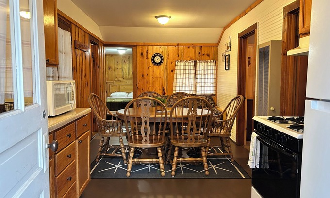 Hazelhurst Cabin | Willow Haven ~ Quaint 3 Bedroom in Hazelhurst, Wisconsin