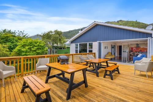 Waikanae House | Winara Winner - Waikanae Holiday Home