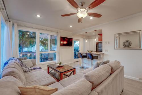 Beach Barber Tract House | WindnSea Beach Perfection - Walk2Beach, Pet Friendly & Parking