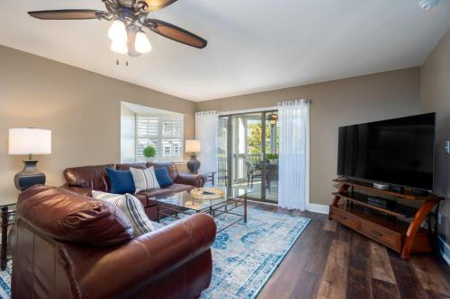 Arcadian Shores House | Windsor Court - 12B