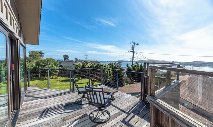 Old Town House | WindyHideaway:NEW & Inspiring Retreat!Coastal Family Fun in Bodega Bay! GmRm