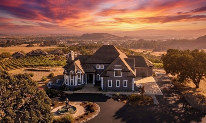 Fairfield Villa | #Wine Country Villa With Breathtaking Views!