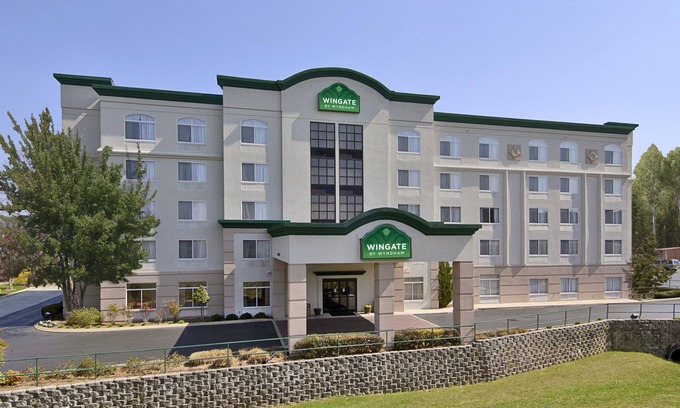 Twin Brook Hotel | Wingate Inn Chattanooga