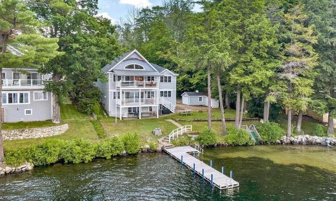 Alton Bay House | Winnie Waterfront - Beautiful Lakefront Home! sandy water, Close to Gunstock!
