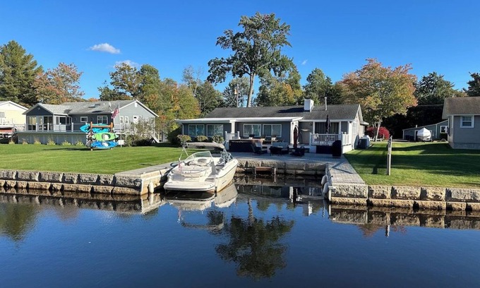 Lochmere House | Winnisquam Lake House