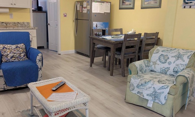 Wilmington Beach Condo | ~ Winter Months AVAIL - REMODELED ~ SeaMist Seas - Steps to the beach, Pool
