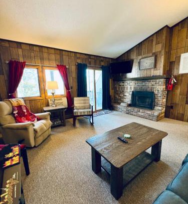 Bessemer Villa | Winter Wonderland Getaway I Alpen Villas at Powderhorn Mountain