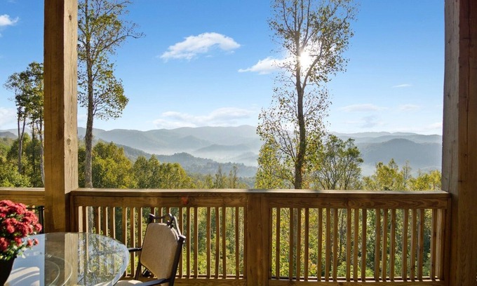 Banner Elk Condo | Wintergreens R322- Mountain Condo, Mountain View, Gated Resort, Indoor/Outdoor Pools and Hot Tub,.