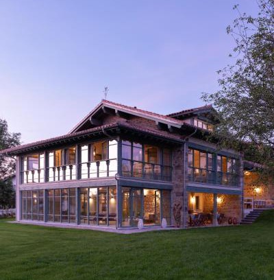 Caviedes House | Wishome-Villa de revista recién reformada, piscina climatizada