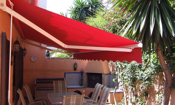 Urbanizacion Costabella House | With garden very close to the beach IN COSTABELLA BETWEEN KAPAS AND MONTEROS (WIFI)