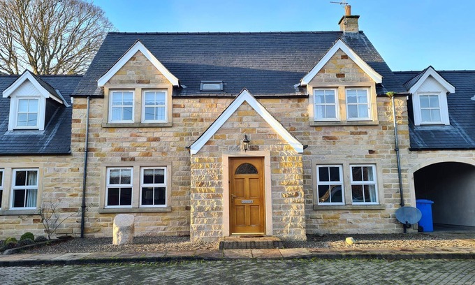 Dornoch House | Within a minutes walk of Dornoch town centre