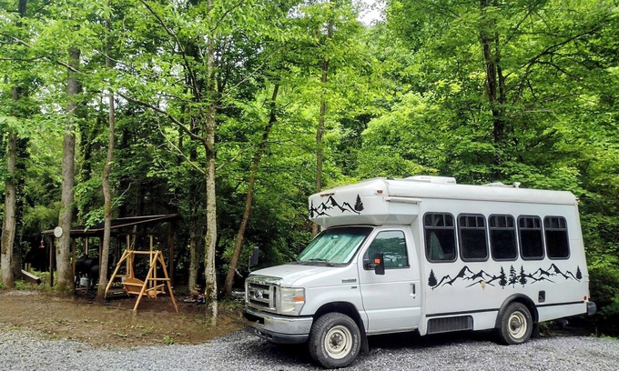 Del Rio House | Witt's End.Cozy RV with AC and WiFi in Charming Del Rio