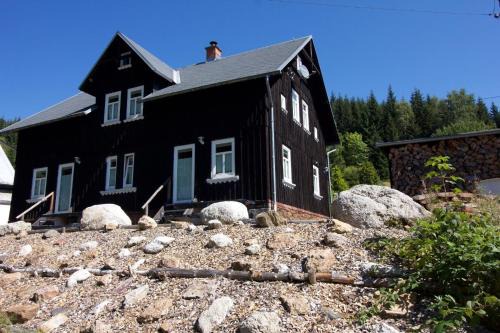 Klingenthal Apartment | Wohnung in Klingenthal mit Terrasse, Garten und Grill