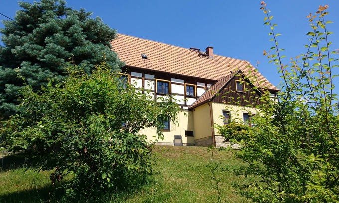 Reinhardtsdorf-Schoena Apartment | Wolfsberg view
