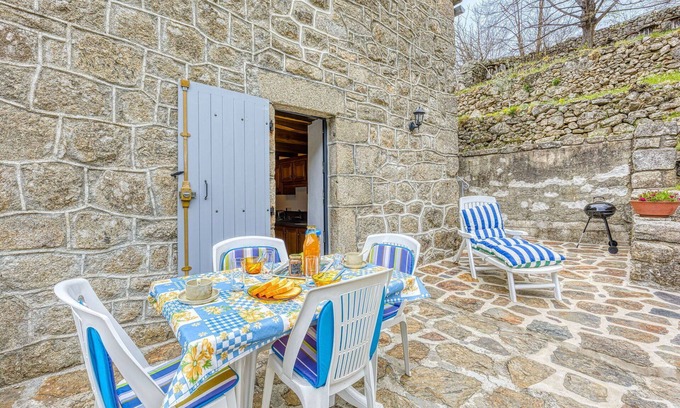 Sainte-Marguerite-Lafigere House | Wonderful private villa for 4 guests with TV, terrace, panoramic view and parking