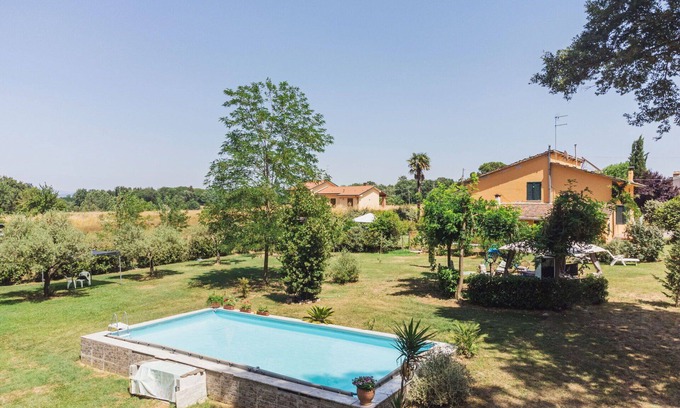 Castelfranco di Sotto House | Wonderful villa for 4 people with pool, WIFI, TV and patio