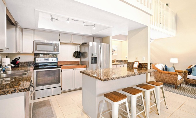 Princeville Condo | Wonderful 2-Bedroom 2-Bath condo with WiFi/Pool/Beach gear in Princeville Kauai